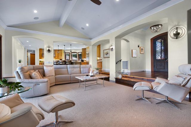 10165 Coyote Ridge Ct, Auburn, CA 95602