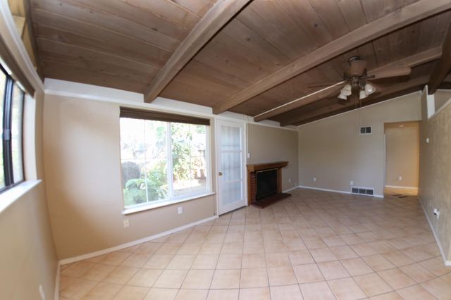 340 Walnut Lane, Gilroy, CA 95020