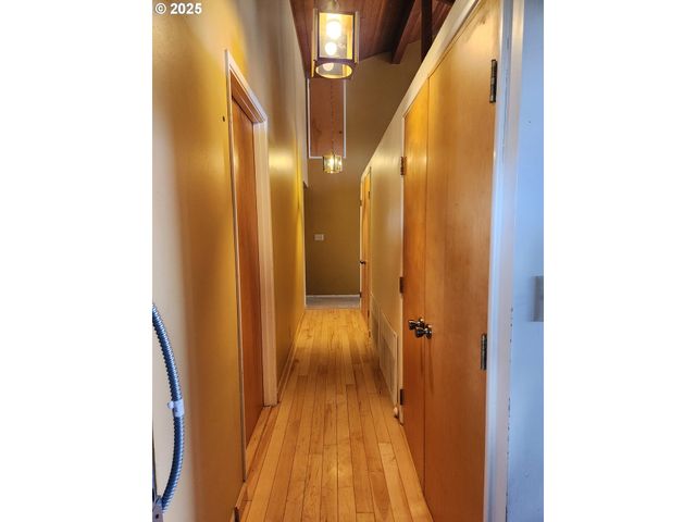 68766 WEATHERFORD Rd, Arlington, OR 97812