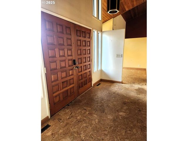 68766 WEATHERFORD Rd, Arlington, OR 97812