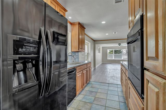 1901 Sandy Lane, Irving, TX 75060