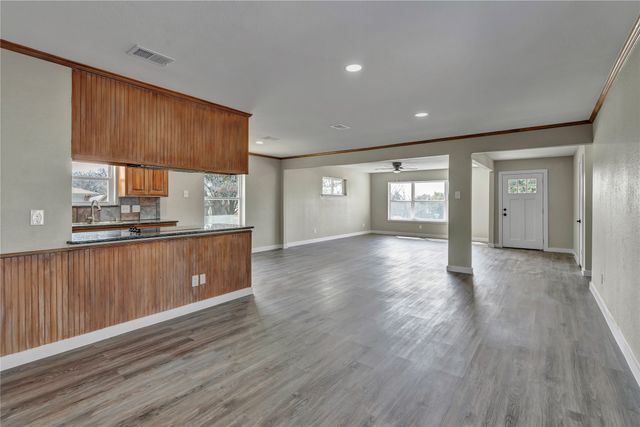 1901 Sandy Lane, Irving, TX 75060