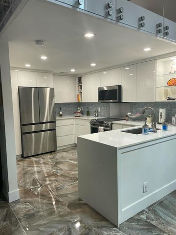 22305 Whistling Pines Lane, Boca Raton, FL 33428