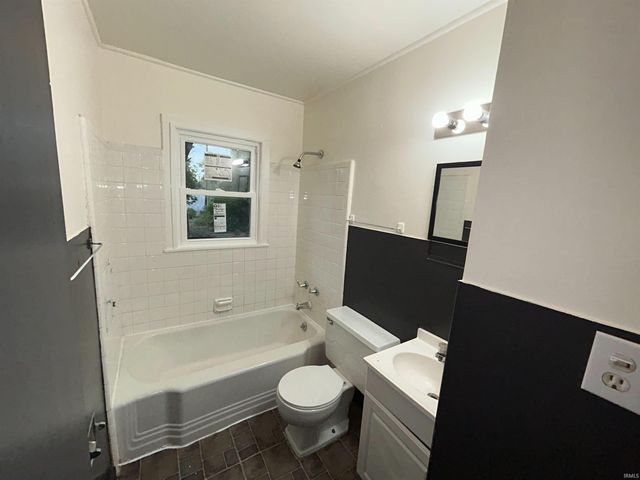 2910 Chestnut Street, Fort Wayne, IN 46803