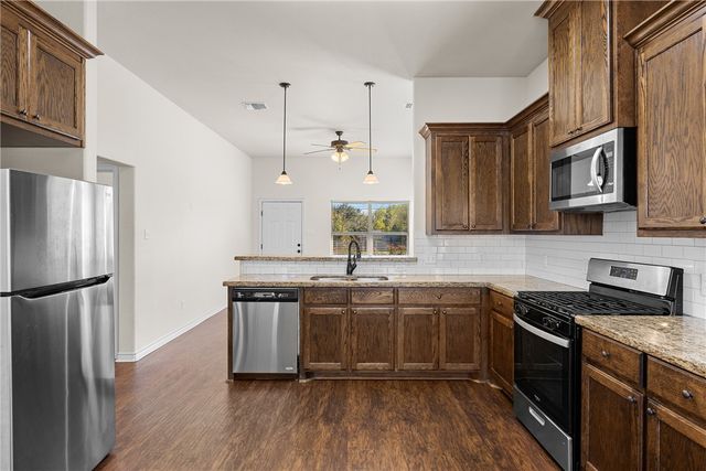 930 West 28th Street, Bryan, TX 77803