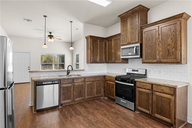 930 West 28th Street, Bryan, TX 77803