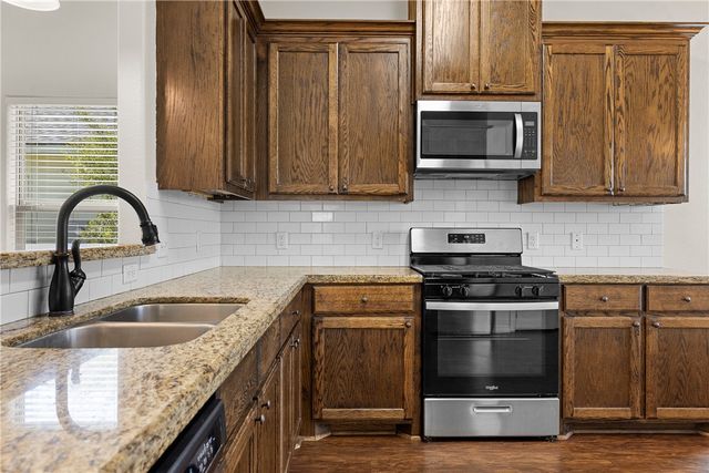 930 West 28th Street, Bryan, TX 77803