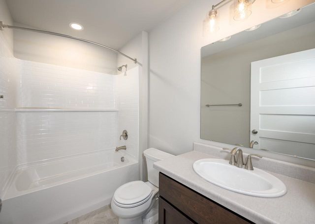 5902 Saturn Drive, Madison, WI 53718