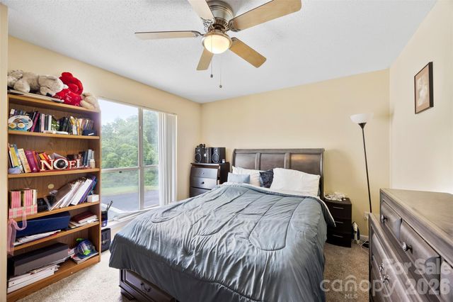 7130 Stonington Lane, Charlotte, NC 28227