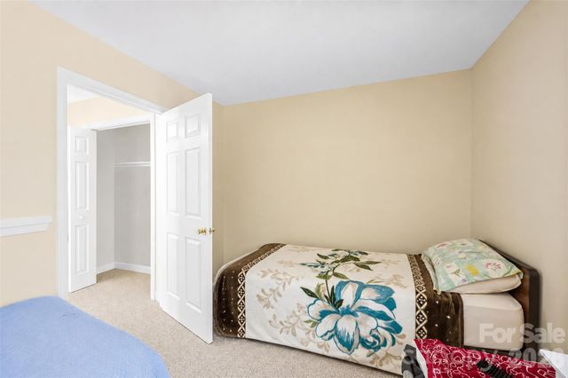 7130 Stonington Lane, Charlotte, NC 28227