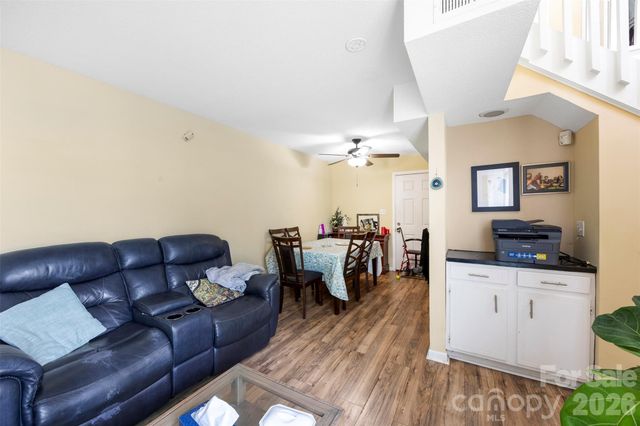 7130 Stonington Lane, Charlotte, NC 28227