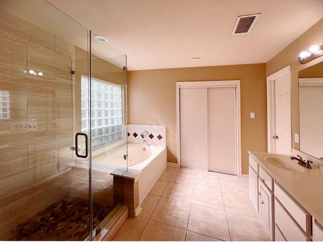 3331 Double Lake Drive, Missouri City, TX 77459