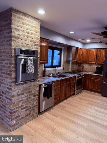 1542 LINDEN BLVD, Vineland, NJ 08361