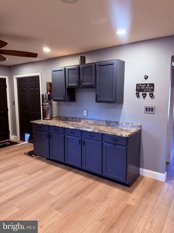 1542 LINDEN BLVD, Vineland, NJ 08361