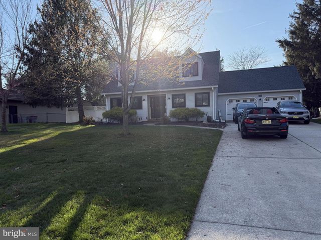 1542 LINDEN BLVD, Vineland, NJ 08361