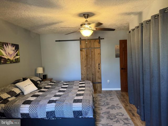 1542 LINDEN BLVD, Vineland, NJ 08361