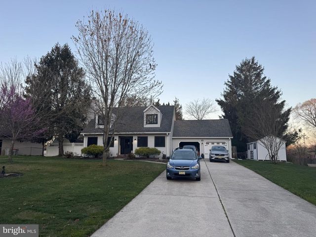 1542 LINDEN BLVD, Vineland, NJ 08361
