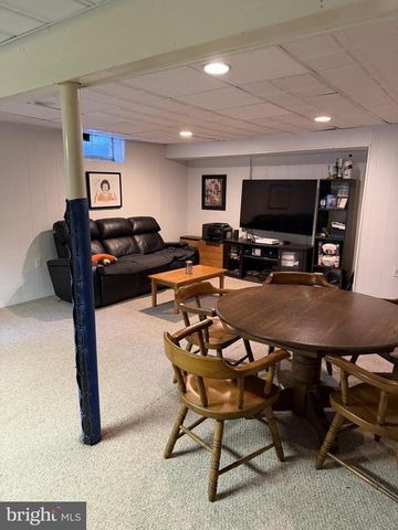 1542 LINDEN BLVD, Vineland, NJ 08361
