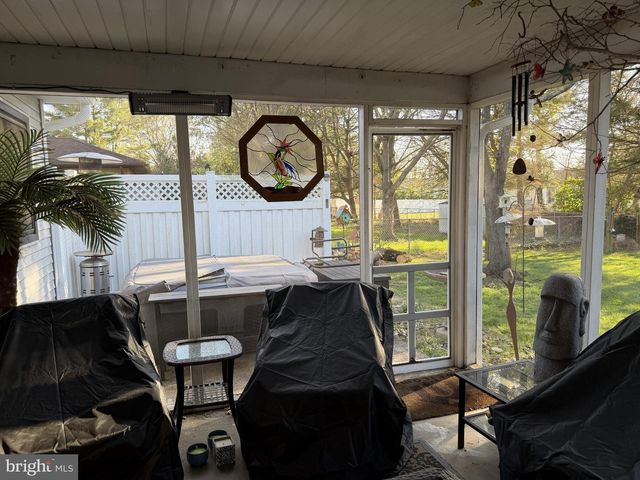 1542 LINDEN BLVD, Vineland, NJ 08361