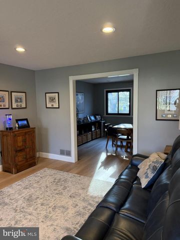 1542 LINDEN BLVD, Vineland, NJ 08361