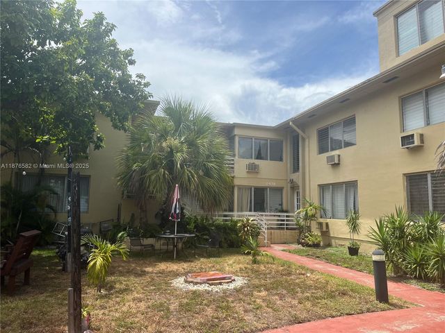 2436 Flamingo Dr, Miami Beach, FL 33140