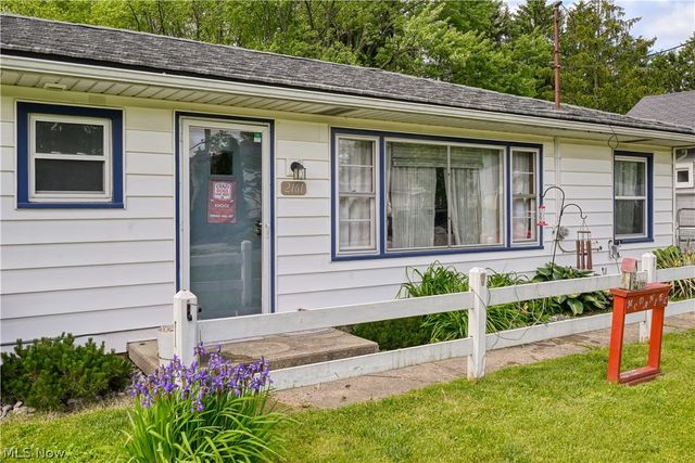 2161 Savoy Avenue, Akron, OH 44305