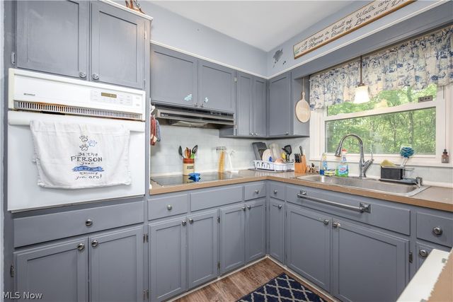 2161 Savoy Avenue, Akron, OH 44305