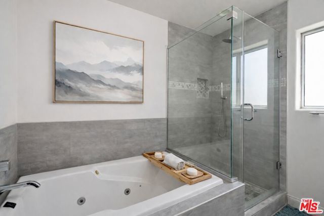 12011 Goshen Avenue 305, Los Angeles, CA 90049