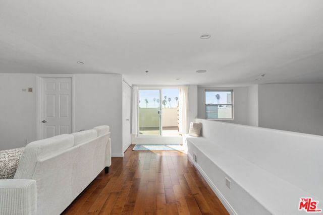 12011 Goshen Avenue 305, Los Angeles, CA 90049