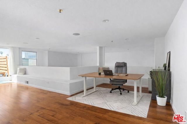 12011 Goshen Avenue 305, Los Angeles, CA 90049