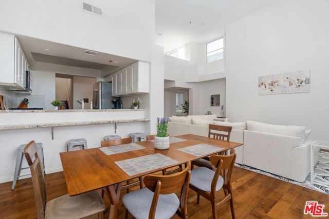 12011 Goshen Avenue 305, Los Angeles, CA 90049