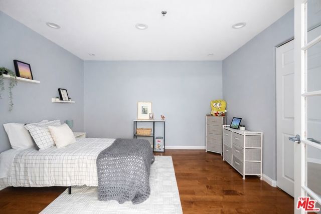 12011 Goshen Avenue 305, Los Angeles, CA 90049