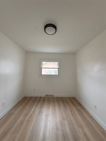 611 6th Avenue SE, Altoona, IA 50009