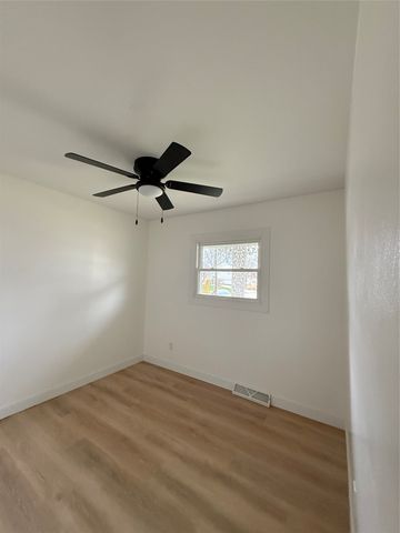 611 6th Avenue SE, Altoona, IA 50009