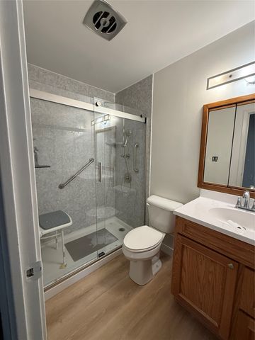 611 6th Avenue SE, Altoona, IA 50009