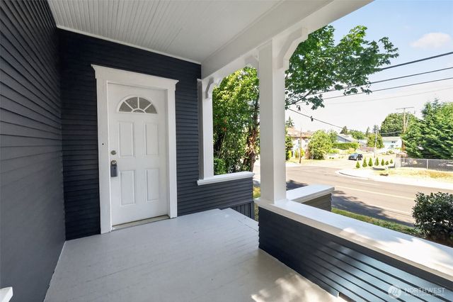 1737 6th Street, Bremerton, WA 98337