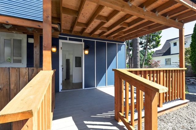 1737 6th Street, Bremerton, WA 98337