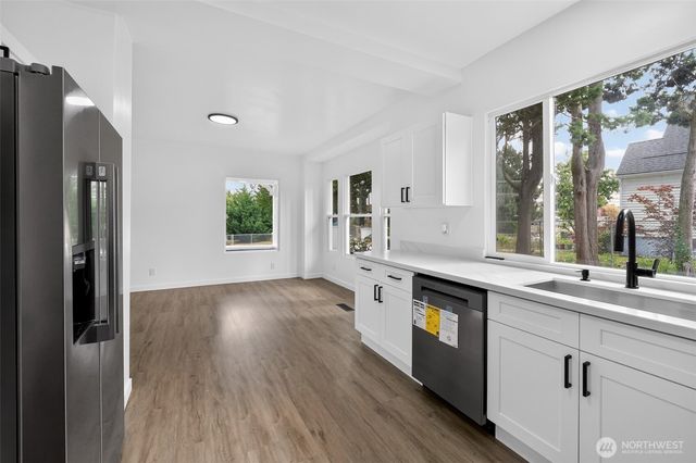 1737 6th Street, Bremerton, WA 98337