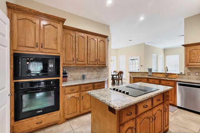6916 Arvida Drive, Plano, TX 75023