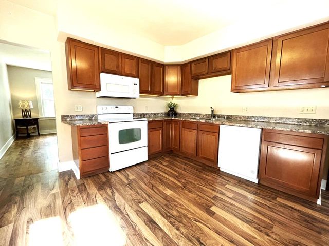 3440 S 17th STREET, Milwaukee, WI 53215