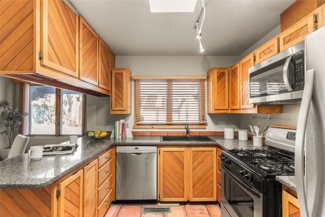 302 Alegre Street, Santa Fe, NM 87501