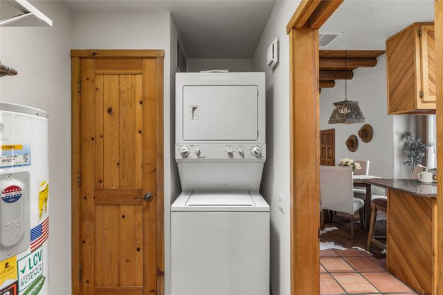 302 Alegre Street, Santa Fe, NM 87501