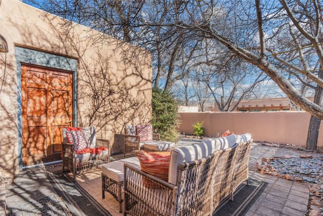302 Alegre Street, Santa Fe, NM 87501