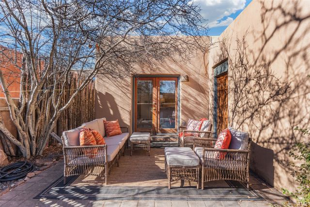 302 Alegre Street, Santa Fe, NM 87501
