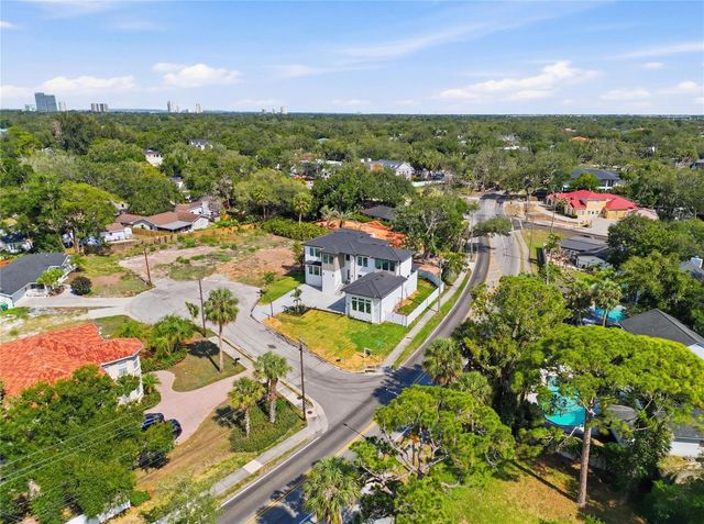 4702 W SAN CARLOS STREET, Tampa, FL 33629