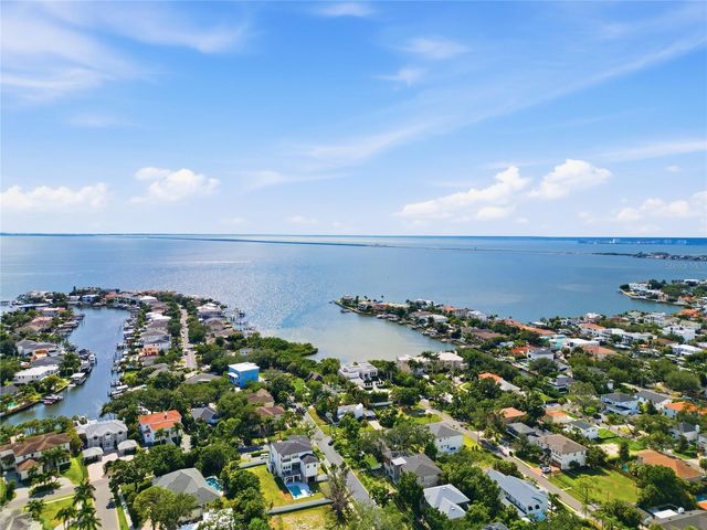 4702 W SAN CARLOS STREET, Tampa, FL 33629