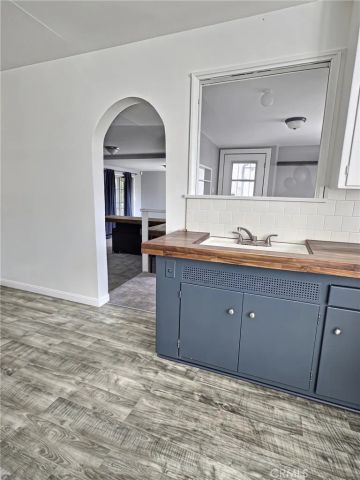 11106 S Harvard Boulevard, Los Angeles, CA 90047