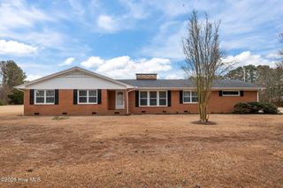 2689 Nc 121 Highway, Farmville, NC 27828