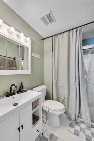 2301 Pheasant Run Drive, Maryland Heights, MO 63043