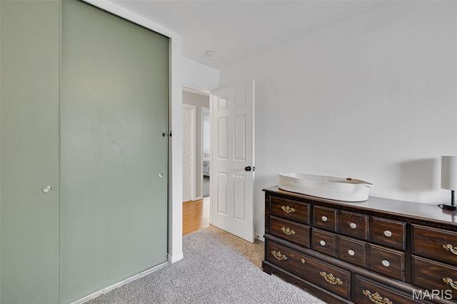 2301 Pheasant Run Drive, Maryland Heights, MO 63043